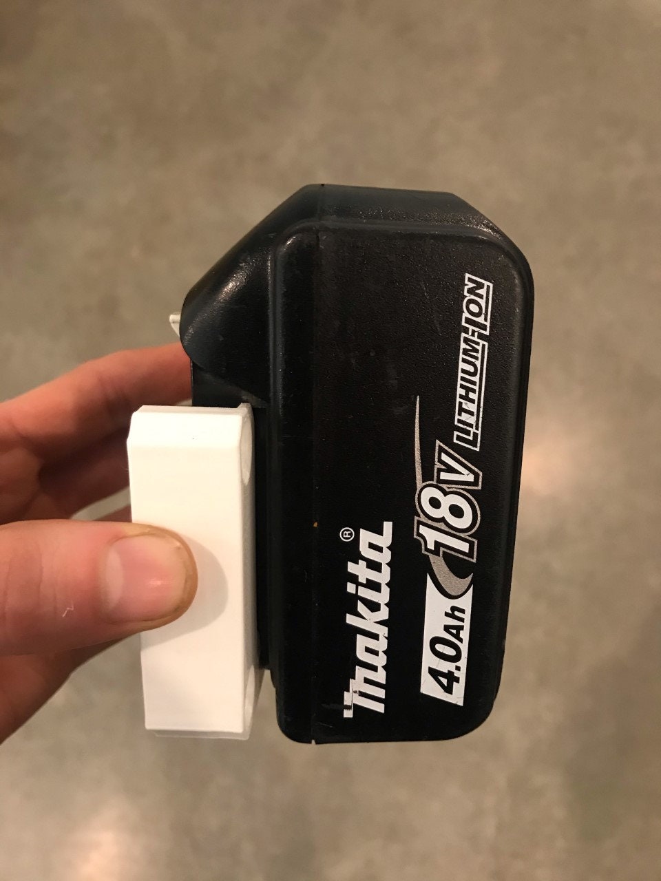 Makita Battery Holder STL File – 3D Print File for 18V Makita Battery Bracket