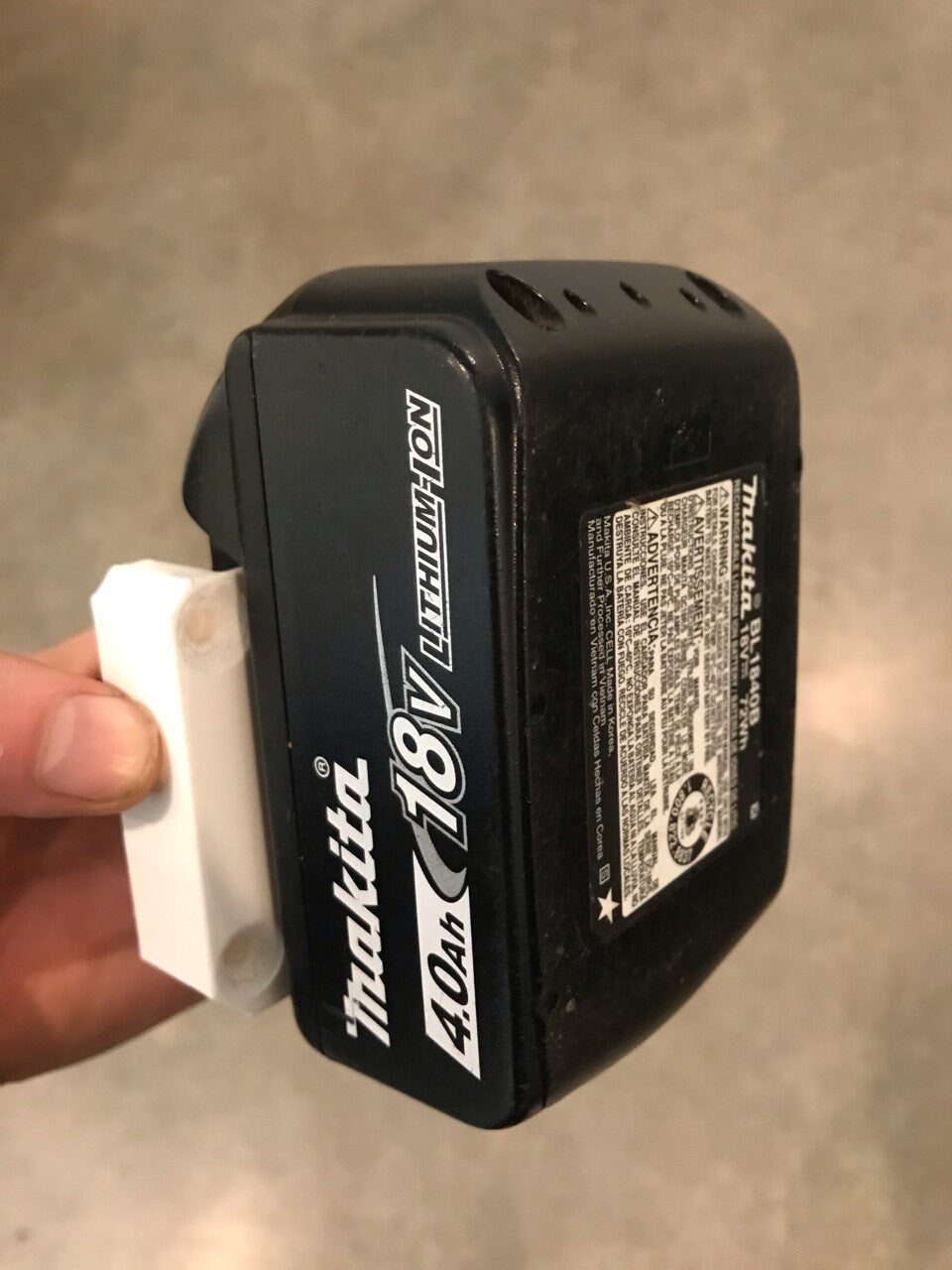 Makita Battery Holder STL File – 3D Print File for 18V Makita Battery Bracket